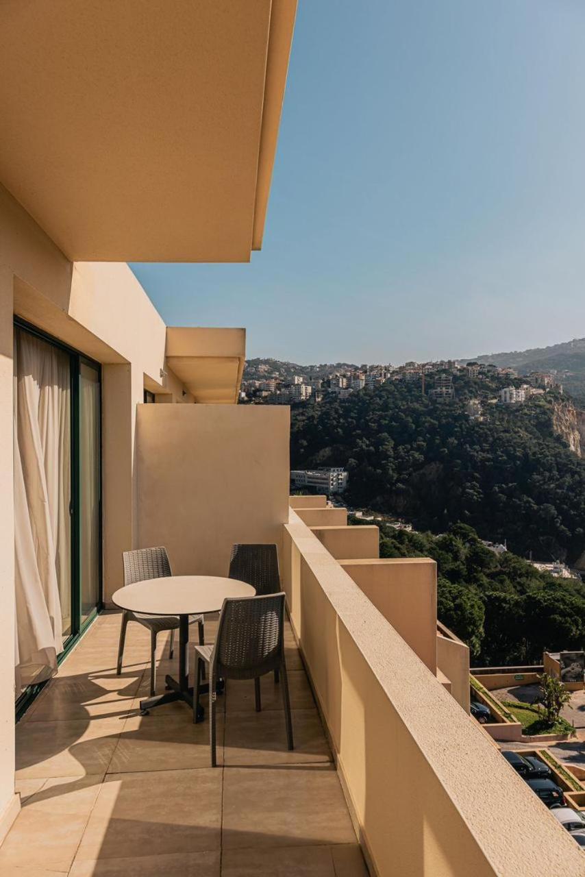 Country Lodge Hotel & Resort Beirut Ngoại thất bức ảnh