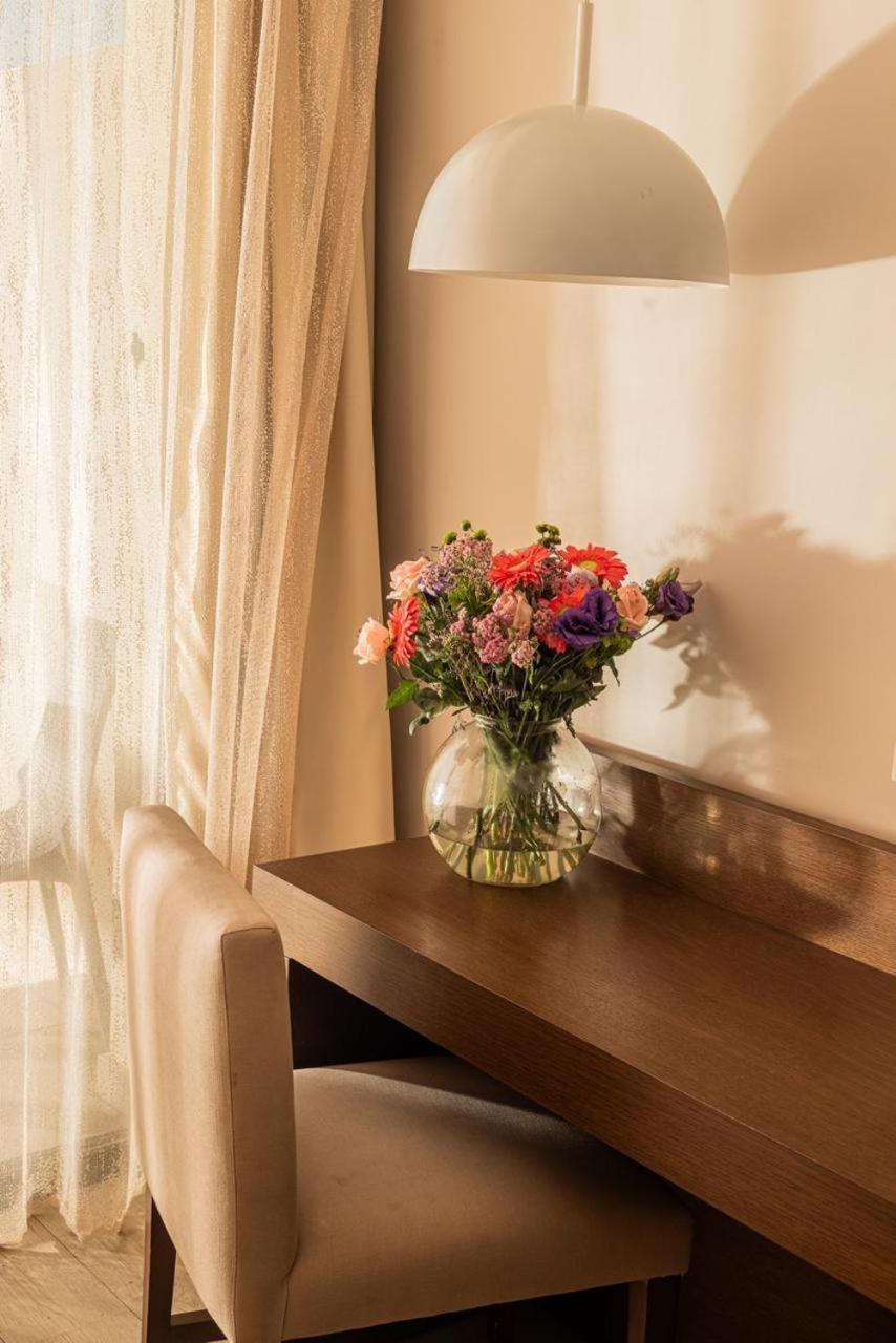 Country Lodge Hotel & Resort Beirut Ngoại thất bức ảnh