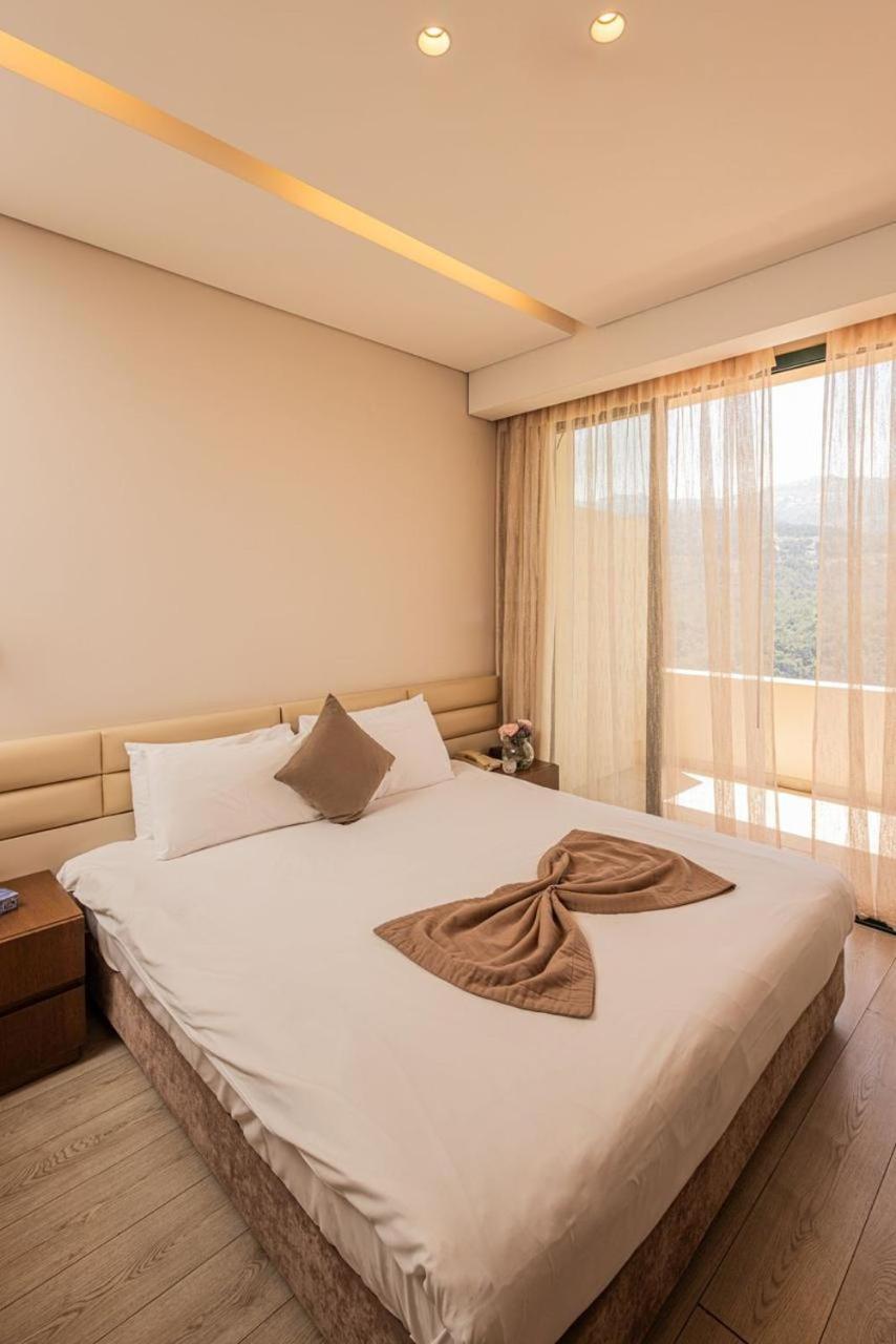 Country Lodge Hotel & Resort Beirut Ngoại thất bức ảnh