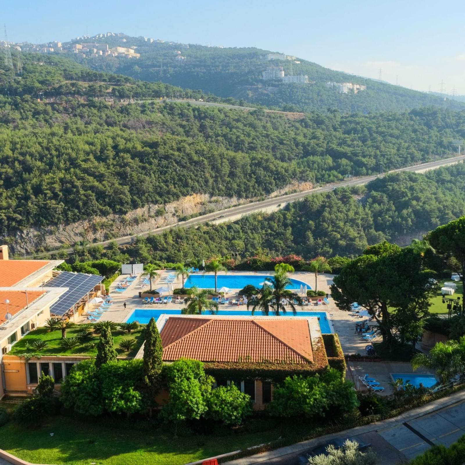 Country Lodge Hotel & Resort Beirut Ngoại thất bức ảnh