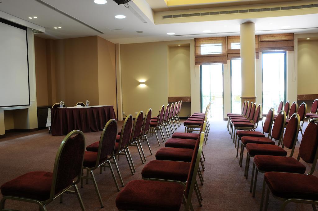 Country Lodge Hotel & Resort Beirut Ngoại thất bức ảnh